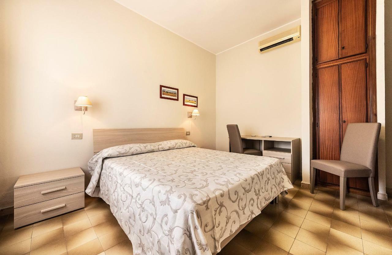Hotel Aurelia タルクイーニア エクステリア 写真