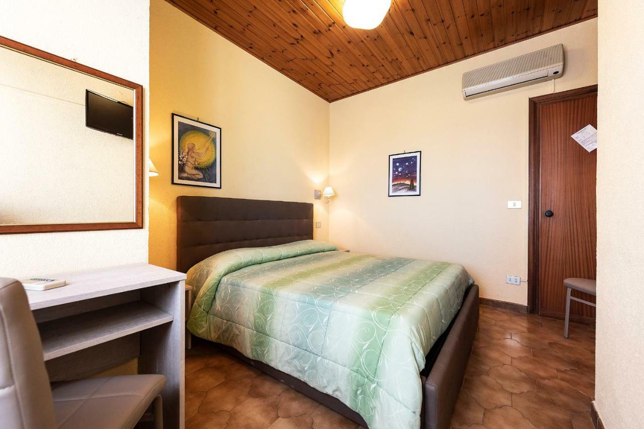 Hotel Aurelia タルクイーニア エクステリア 写真