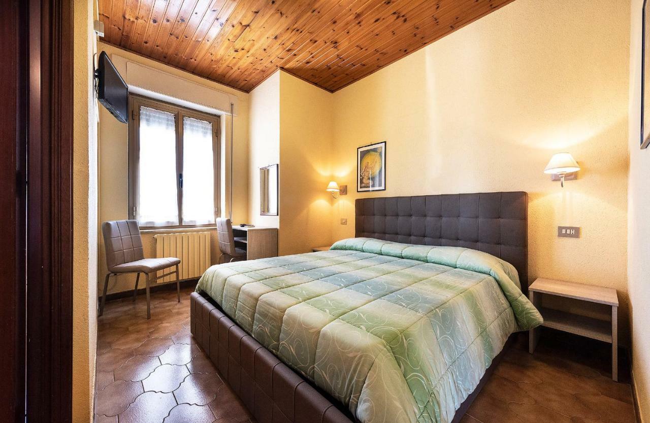 Hotel Aurelia タルクイーニア エクステリア 写真