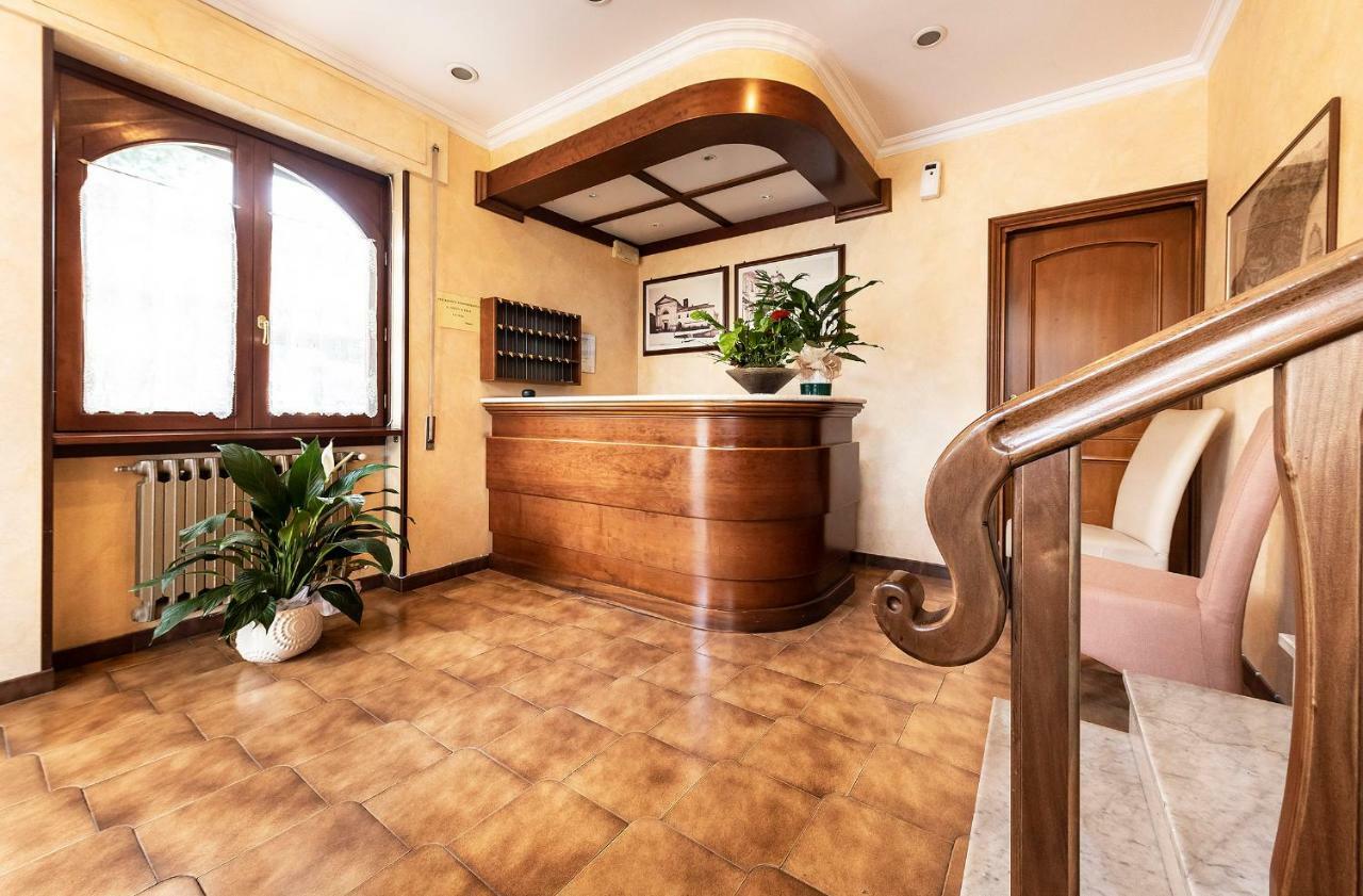 Hotel Aurelia タルクイーニア エクステリア 写真
